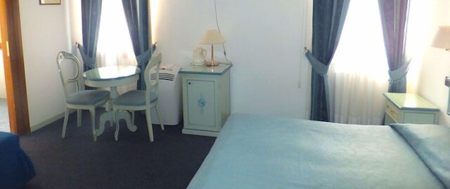 カ デル ポッツォ ルームズ