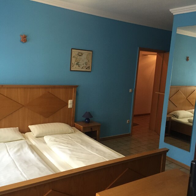 ペンション モナ リザ