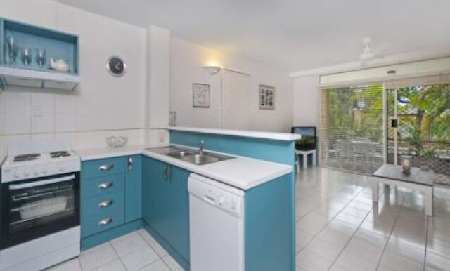 パシフィック サンズ ホリデイ アパートメンツ