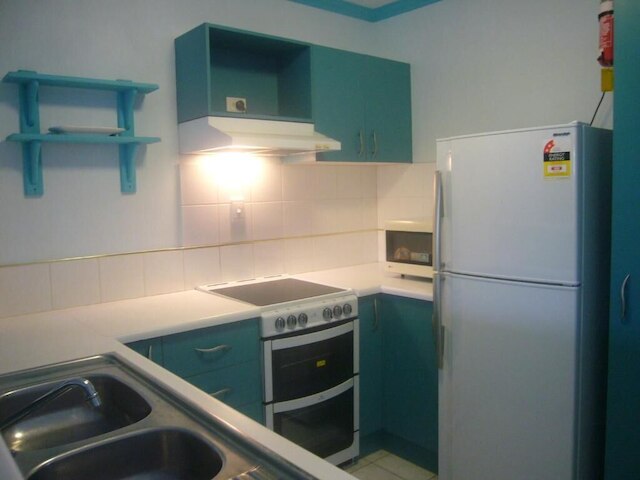 パシフィック サンズ ホリデイ アパートメンツ