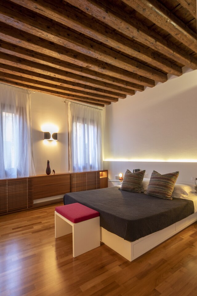 カ デラ シンミア