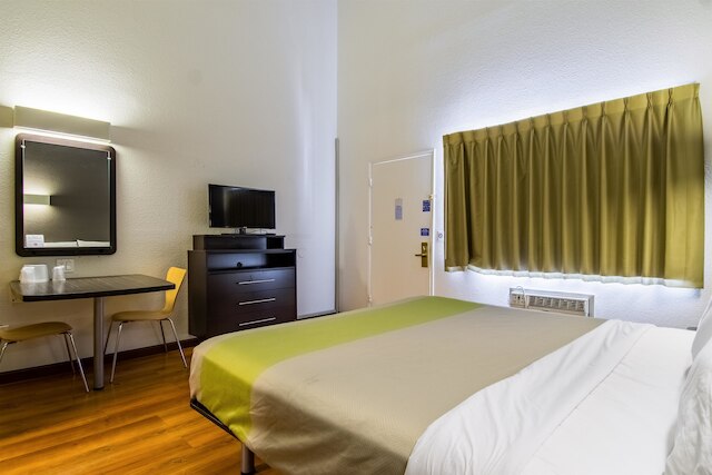 スタジオ 6 サイプレス カリフォルニア