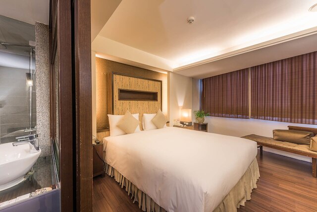 シン ユアン セレブ メトロ ホテル (新苑名流都會館)