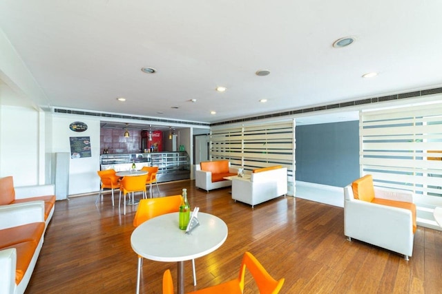 アイコン セレクト バイ バギニ