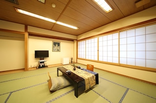 嵯峨グレースホテル