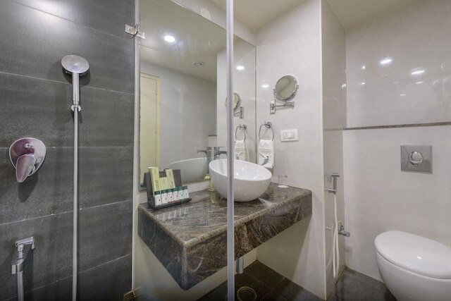 ザ ファーン レジデンシー ヨシュワンスプール