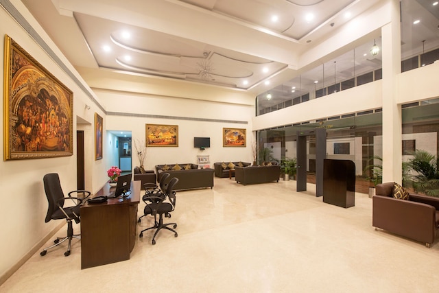 ザ ファーン レジデンシー ヨシュワンスプール