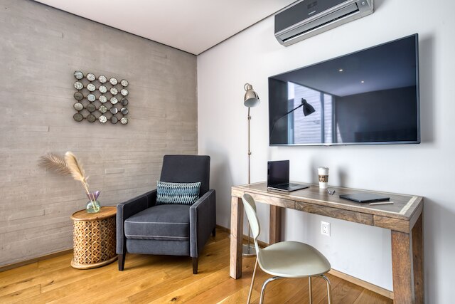 AR 218 ホテル バイ ULIV