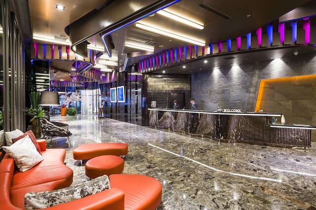 イン スカイ ホテル