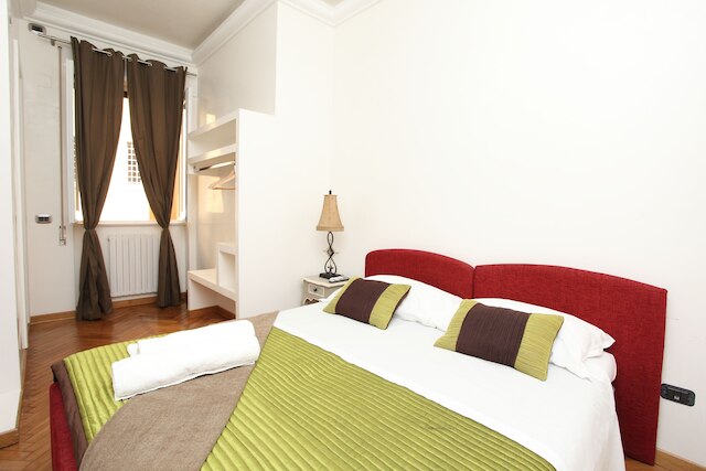 タウンハウス フォンタナ ディ トレビ