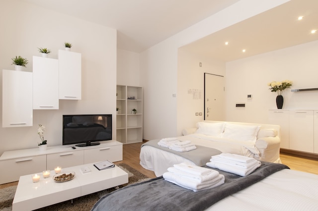 ミラノ ロイヤル スイーツ マジェンタ & ラグジュアリー アパートメンツ