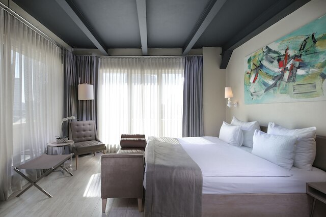 ザ ゲート アタシェヒル ファイナンス センター