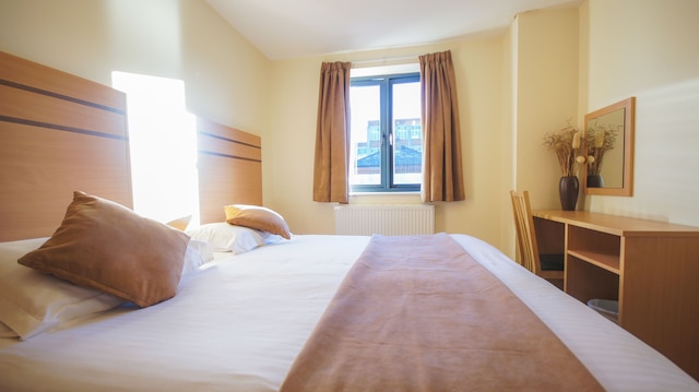 クロンプトン コート