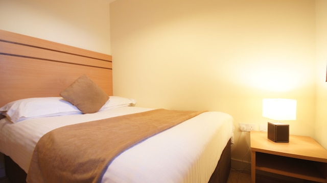 クロンプトン コート