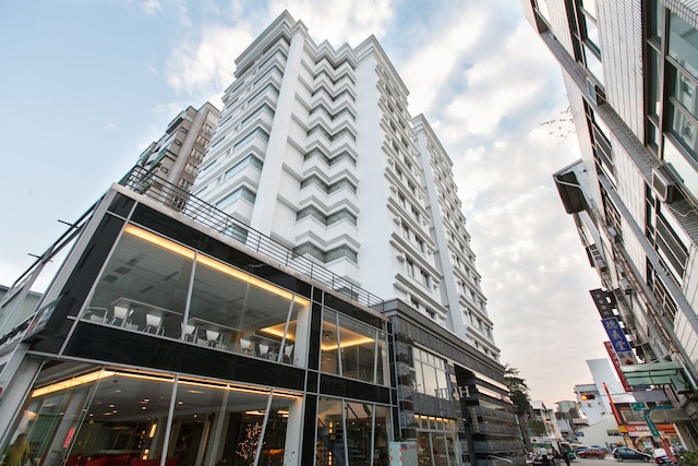 ホテル ハーイ シンミン (嘉義 HOTEL HI 新民店)