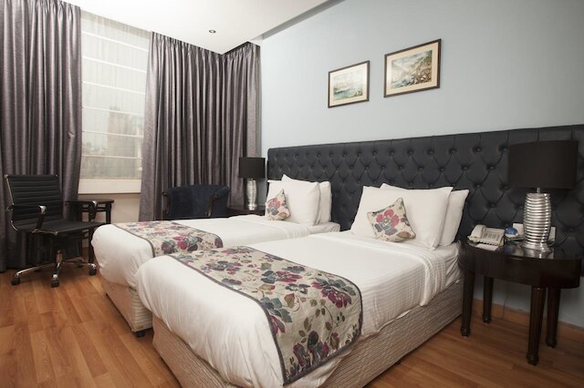 ジ アテナ ホテル