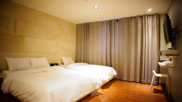 ホテル アット ヌーン