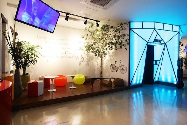 ホテル アット ヌーン