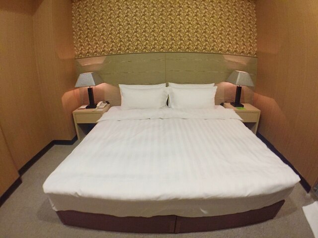 ロイヤル ホテル