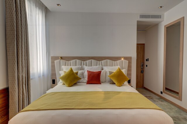 ベストウェスタン プラス ホテル コメディ サン ロック