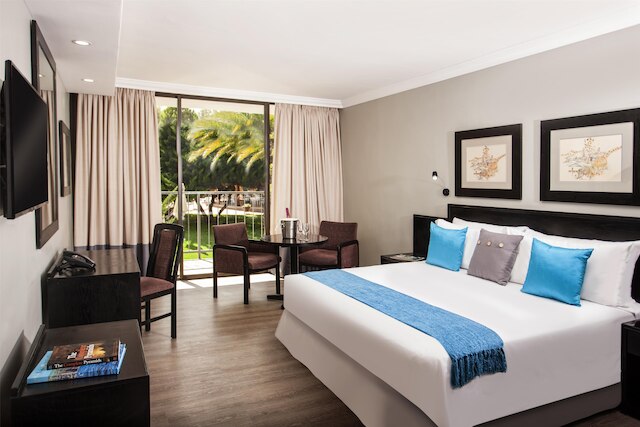 アヴァニ マセル ホテル