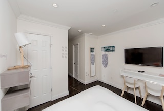 イースト ビレッジ ホテル