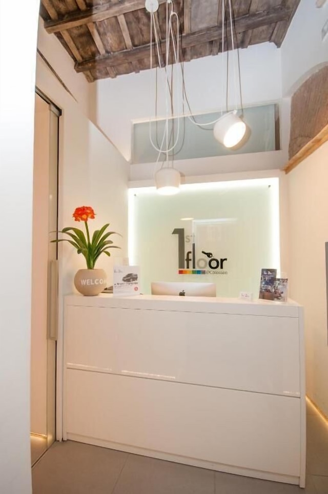 ファースト フロア