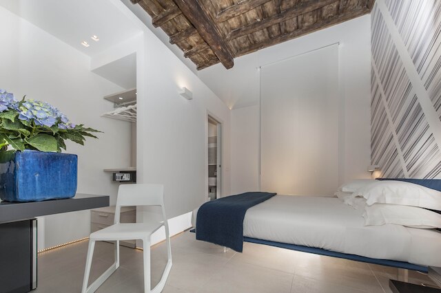 ファースト フロア