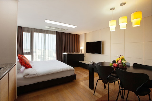 From H Oceanpalace Hotel Jeju