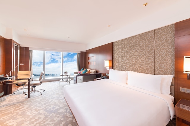 クラウン プラザ マカオ by IHG (澳門皇冠假日酒店)