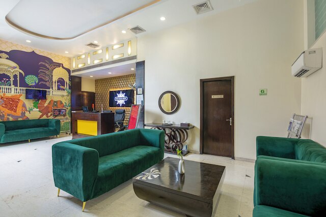 ザ・グランド・オリオン - カイラシュ・コロニー