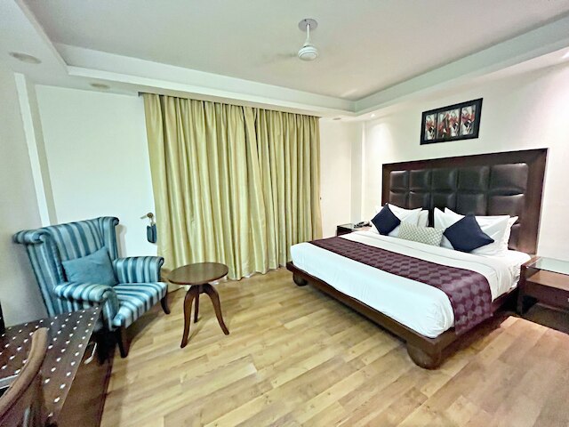 ザ・グランド・オリオン - カイラシュ・コロニー