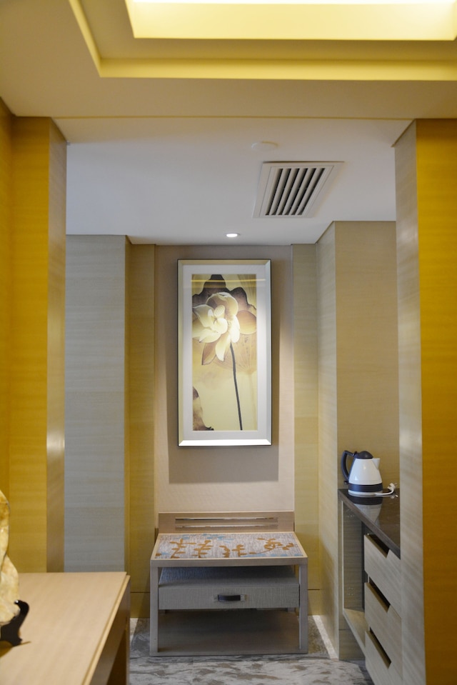 グランド スカイライト インターナショナル ホテル グイヤン (深セン中航城格蘭雲天大酒店)