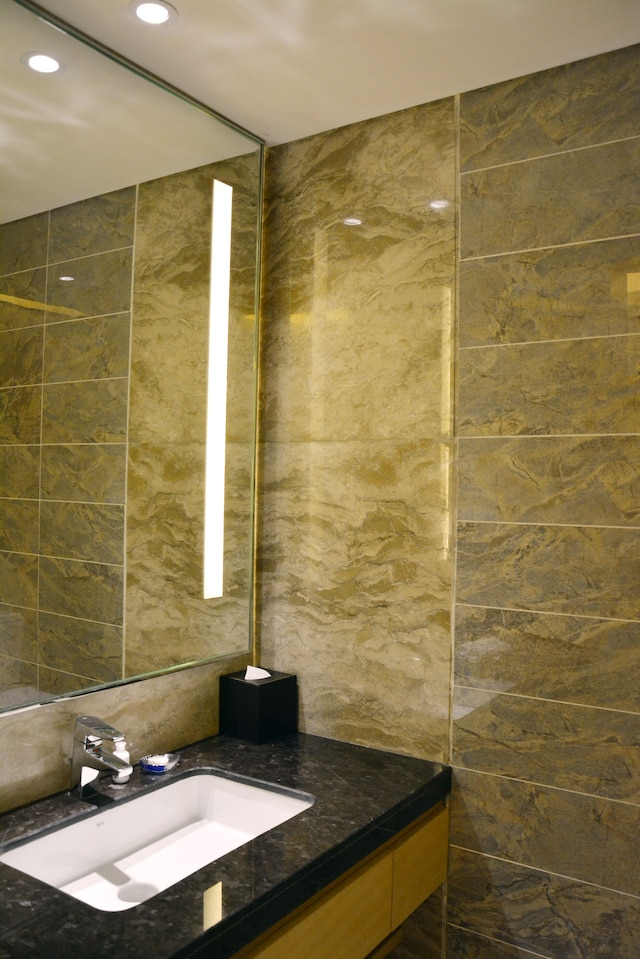 グランド スカイライト インターナショナル ホテル グイヤン (深セン中航城格蘭雲天大酒店)