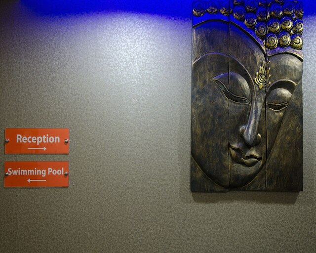 アイチェック イン レジデンシズ サートン