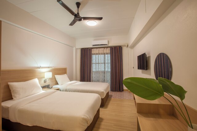 R.C.N. コート & イン