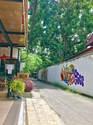 R.C.N. コート & イン