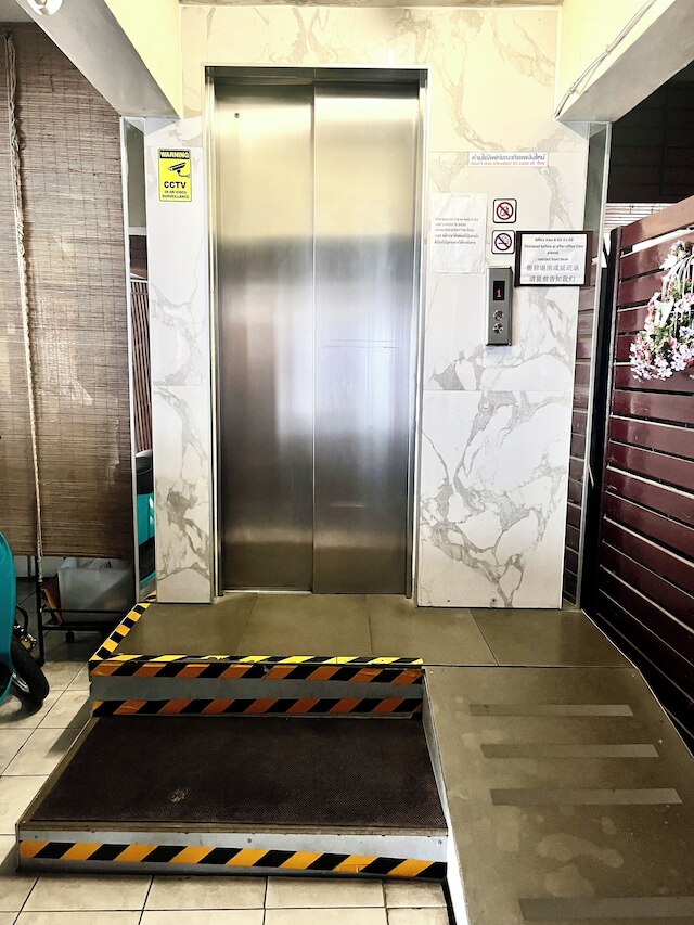 R.C.N. コート & イン