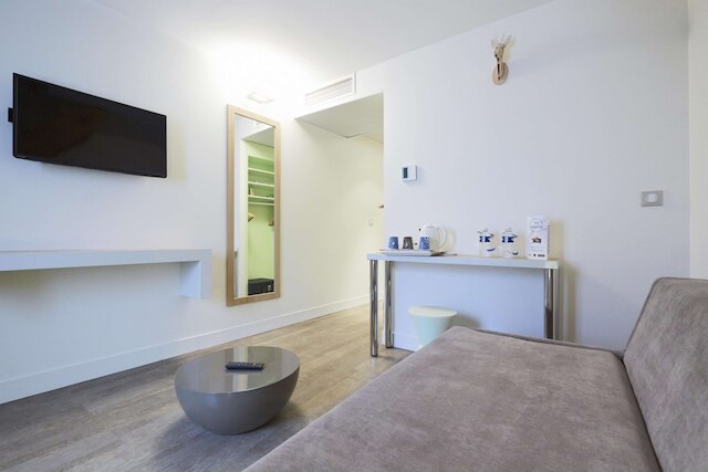 キリアド パリ 18 - ポルト ドゥ クリニャンクール - モンマルトル