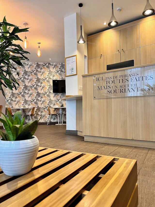 キリアド パリ 18 - ポルト ドゥ クリニャンクール - モンマルトル