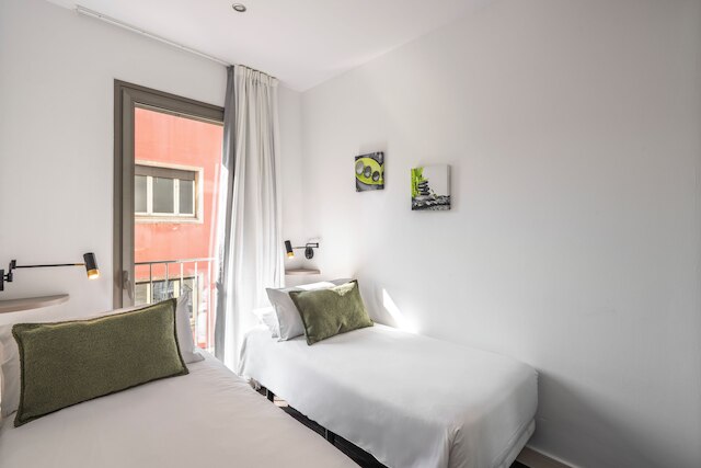 アスパシオス カテドラル アパートメンツ