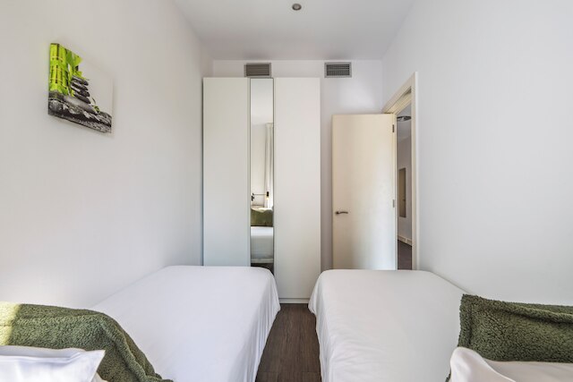 アスパシオス カテドラル アパートメンツ