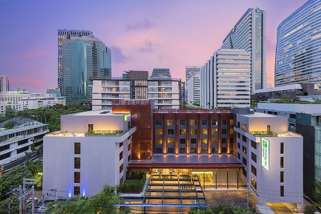 ホリデイ イン エクスプレス バンコク サトーン by IHG