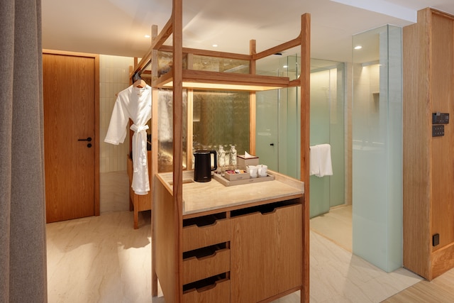 アド・リブ・ホテル・バンコク