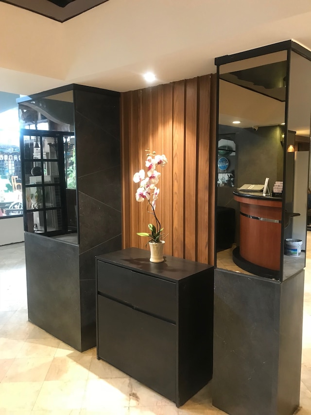 マキシムズ イン