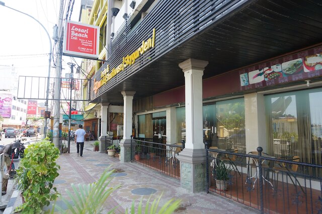 ロサリ ビーチ イン