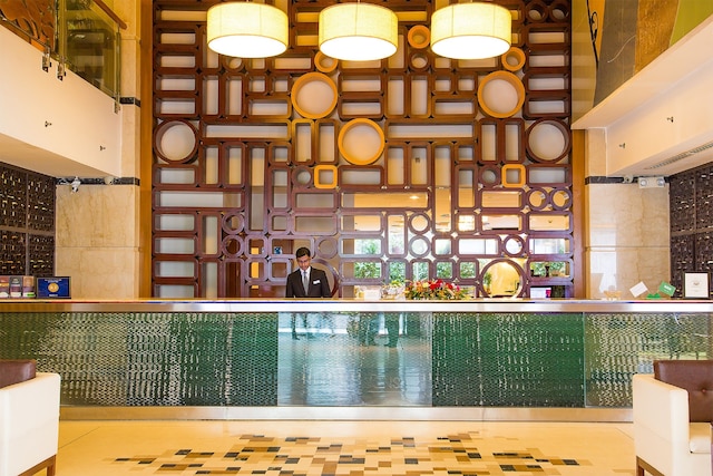 シックス シーズンズ ホテル