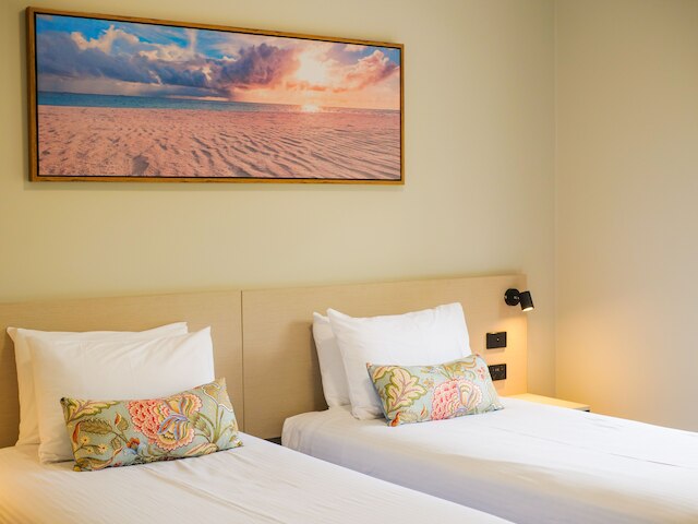 ナイトキャップ アット ヒンターランド ホテル