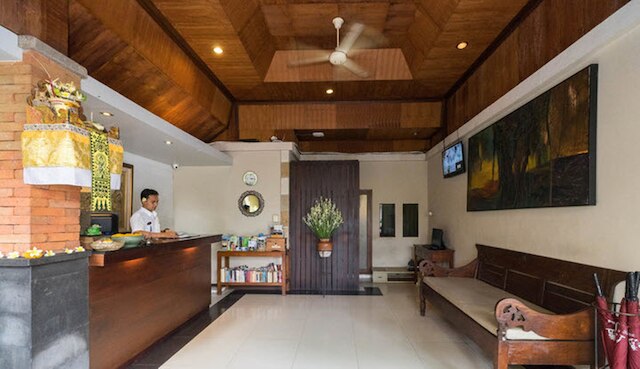 ルンブング サリ ホテル