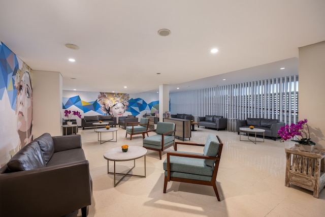 サヌール リゾート ワトゥジンバル